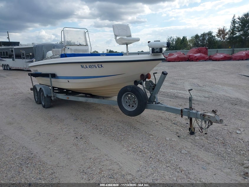 1999 Hydra-Sports Boat