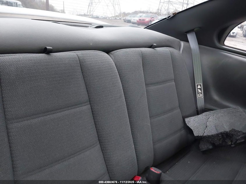 2000 Ford Mustang VIN: 1FAFP4045YF108287 Lot: 43663676