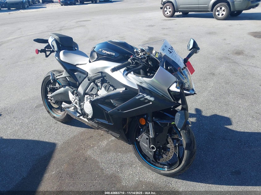 2025 CF MOTO 675SS - LCEPEVLP3S6000600