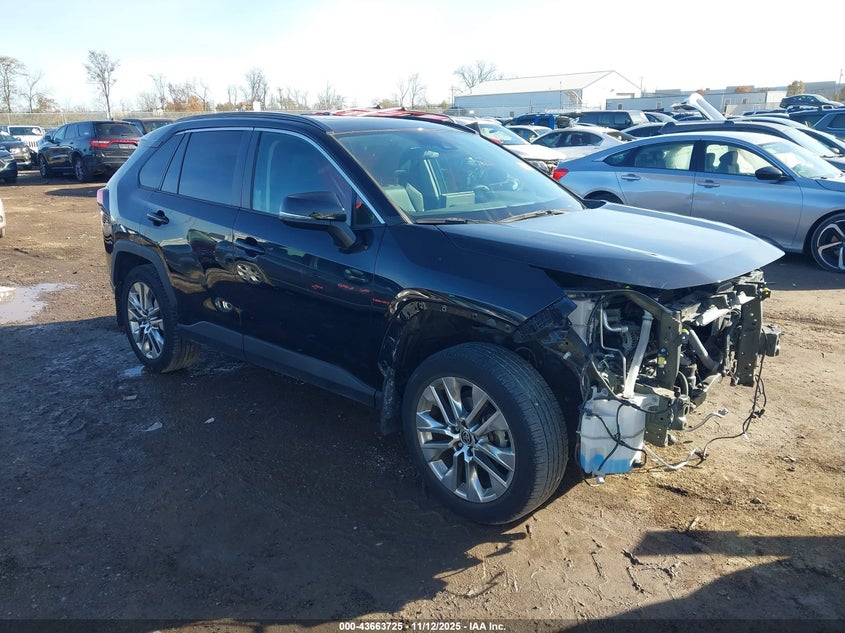 TOYOTA RAV4 XLE PREMIUM