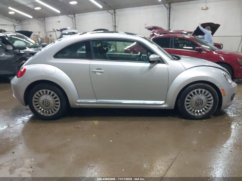 3VWJ17AT0FM642790 2015 VOLKSWAGEN BEETLE photo no. 13