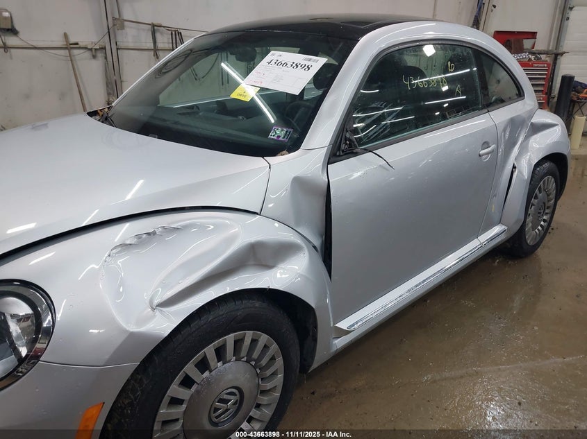 3VWJ17AT0FM642790 2015 VOLKSWAGEN BEETLE photo no. 6