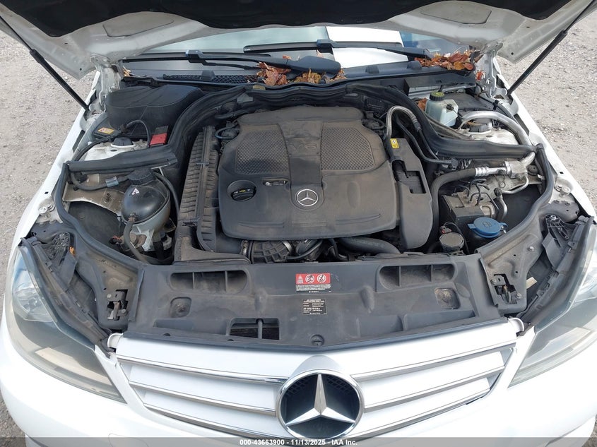 2013 MERCEDES-BENZ C 300 SPORT 4MATIC WDDGF8AB0DG144324