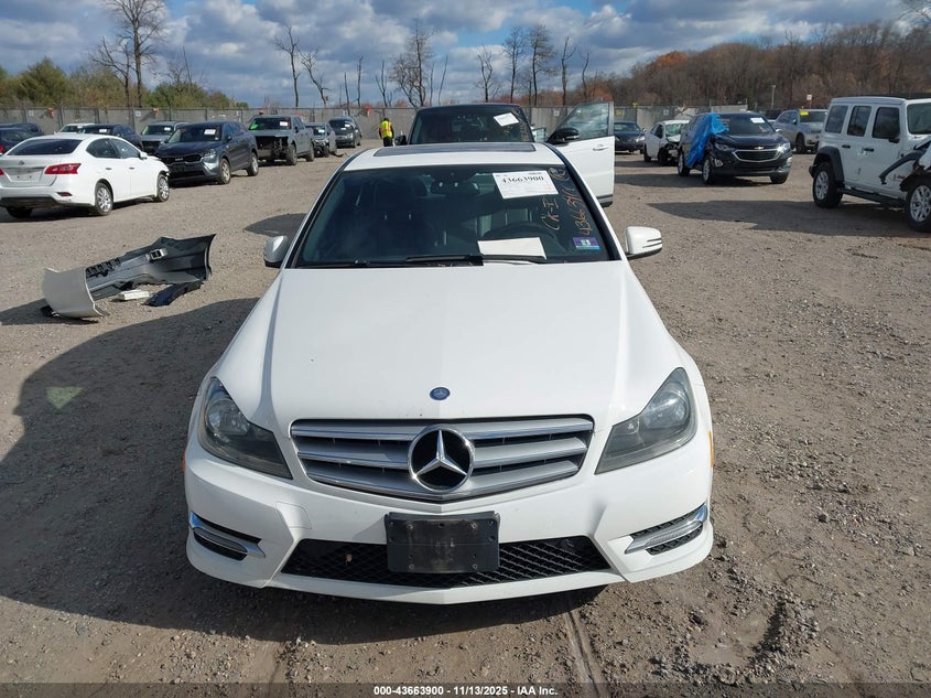 2013 MERCEDES-BENZ C 300 SPORT 4MATIC WDDGF8AB0DG144324