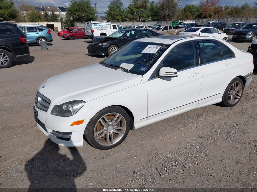 2013 MERCEDES-BENZ C 300 SPORT 4MATIC WDDGF8AB0DG144324