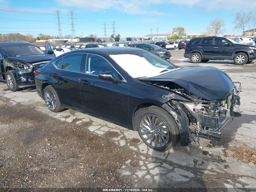 LEXUS ES 300H ULTRA LUXURY