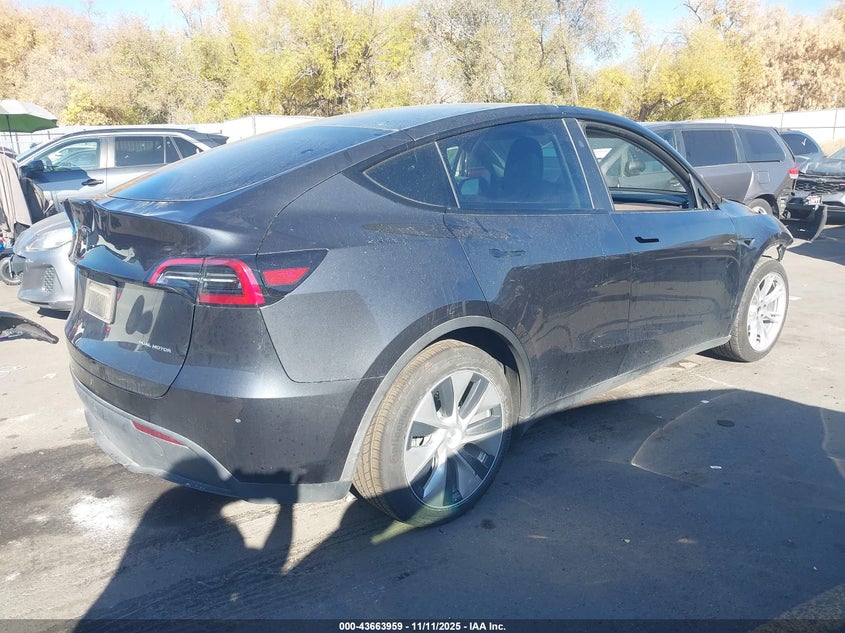 7SAYGAEE7RF015217 2024 TESLA MODEL Y photo no. 4