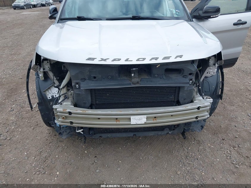 2017 FORD EXPLORER auction photo 6
