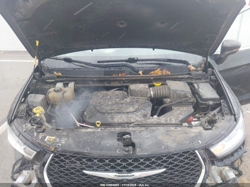 2021 Chrysler Pacifica Touring L VIN: 2C4RC1BG8MR520747 Lot: 43664060