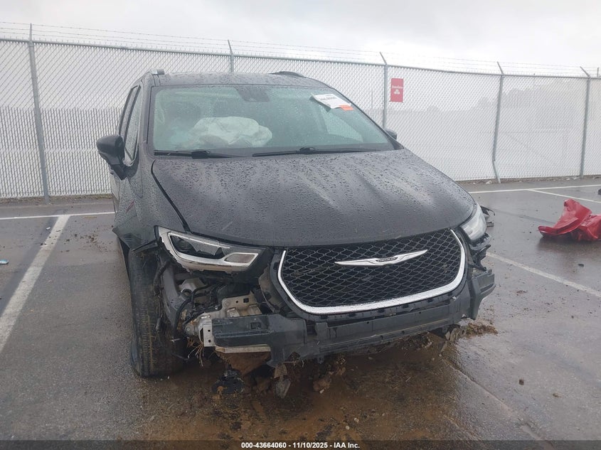 2021 Chrysler Pacifica Touring L VIN: 2C4RC1BG8MR520747 Lot: 43664060