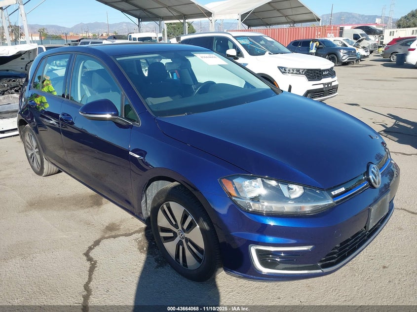 VOLKSWAGEN E-GOLF SE