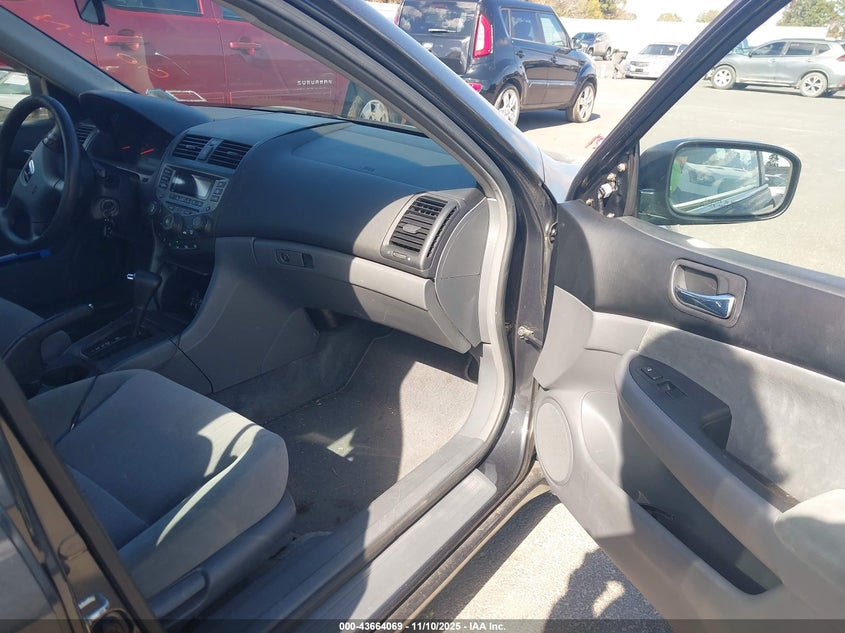 1HGCM56384A133073 2004 HONDA ACCORD photo no. 5