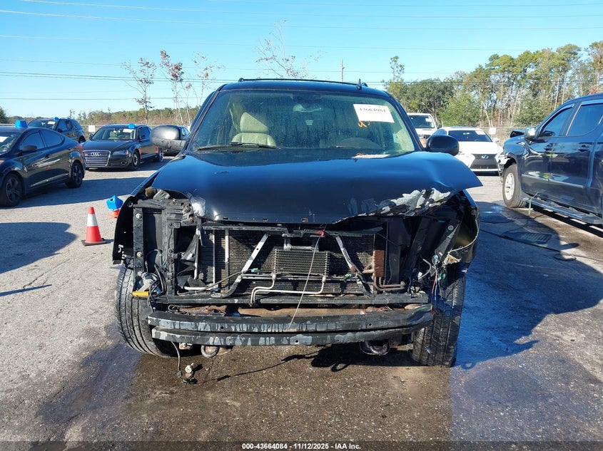 2007 GMC Yukon Denali VIN: 1GKFK63857J381586 Lot: 43664084