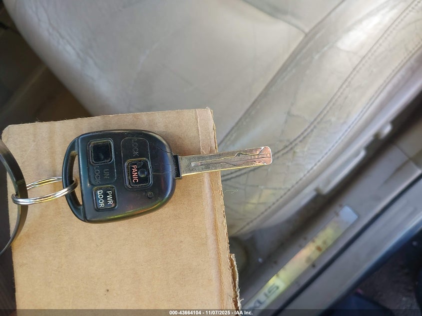 2005 Lexus Rx 330 VIN: JTJGA31U750049389 Lot: 43664104