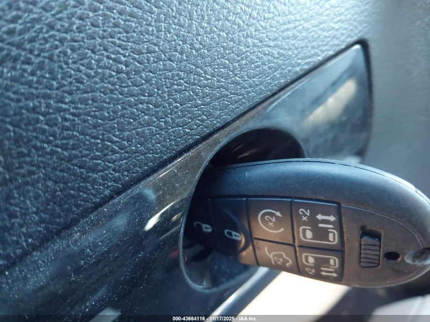 2012 Chrysler Town & Country Touring-L VIN: 2C4RC1CG2CR150599 Lot: 43664116