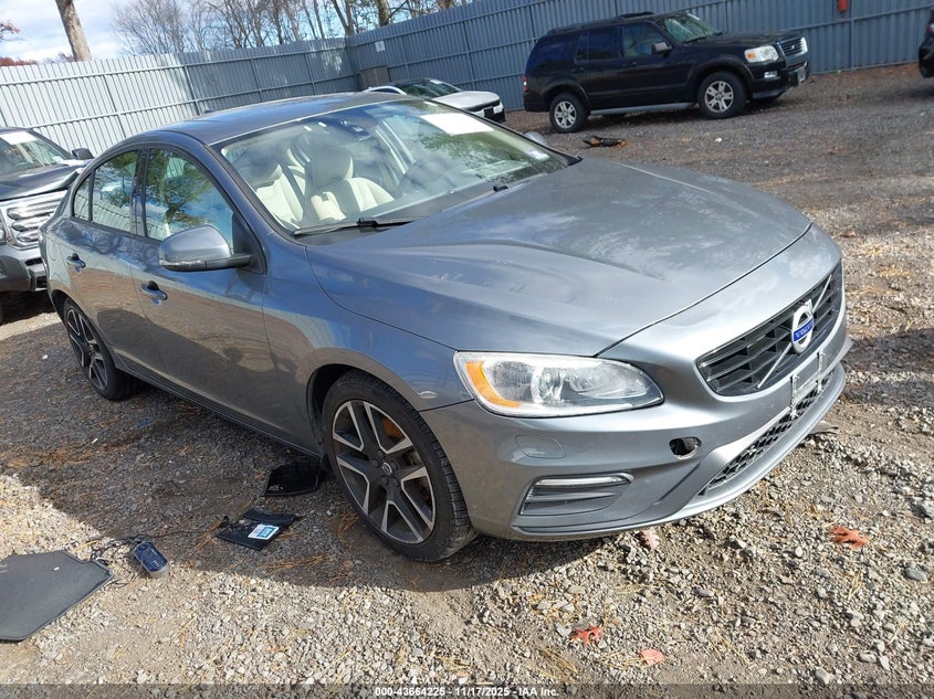 VOLVO S60 T5 DYNAMIC