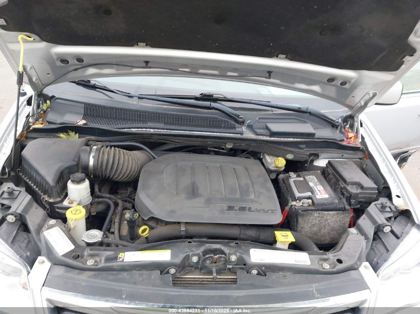 2011 Chrysler Town & Country Touring VIN: 2A4RR5DG1BR617783 Lot: 43664231