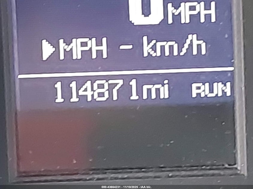 2011 Chrysler Town & Country Touring VIN: 2A4RR5DG1BR617783 Lot: 43664231