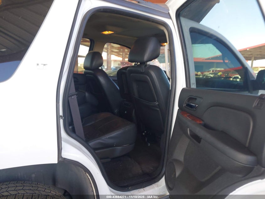 2013 Chevrolet Tahoe Lt VIN: 1GNSKBE02DR379289 Lot: 43664271