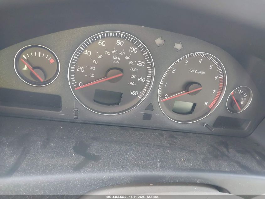 2004 Volvo V70 2.4 VIN: YV1SW61T842419883 Lot: 43664332