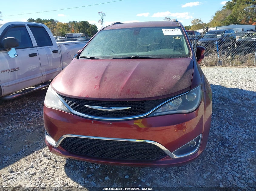 2018 Chrysler Pacifica Touring L VIN: 2C4RC1BG9JR119610 Lot: 43664373