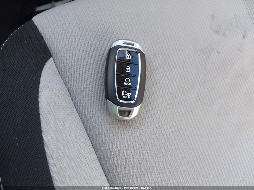 2025 HYUNDAI VENUE SEL KMHRC8A38SU353020