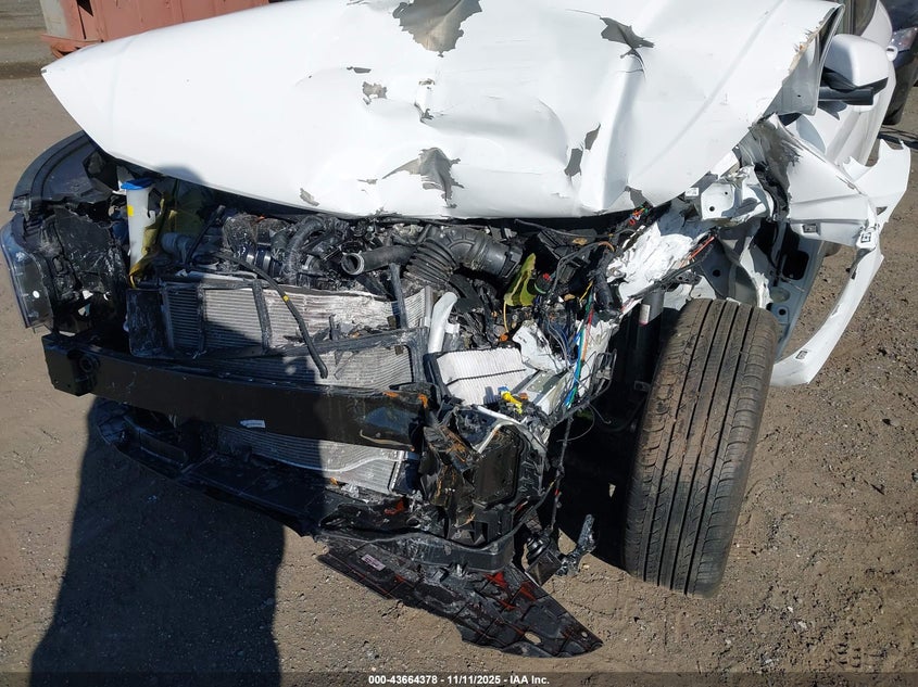 2025 HYUNDAI VENUE SEL KMHRC8A38SU353020