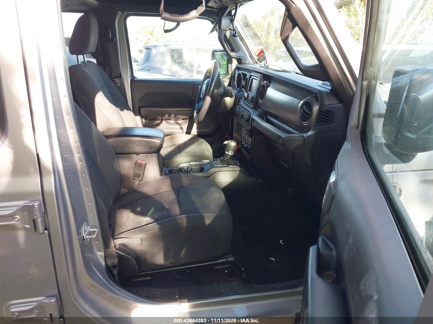 1C4HJXDG4JW157805 2018 JEEP WRANGLER photo no. 5