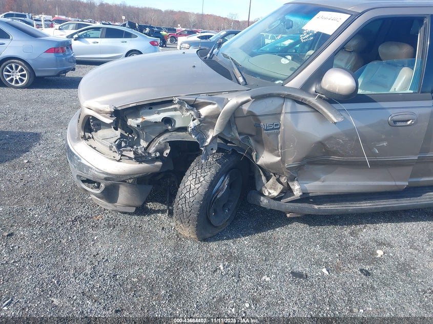 2002 Ford F-150 Lariat/Xlt VIN: 1FTRW08L32KC97597 Lot: 43664402