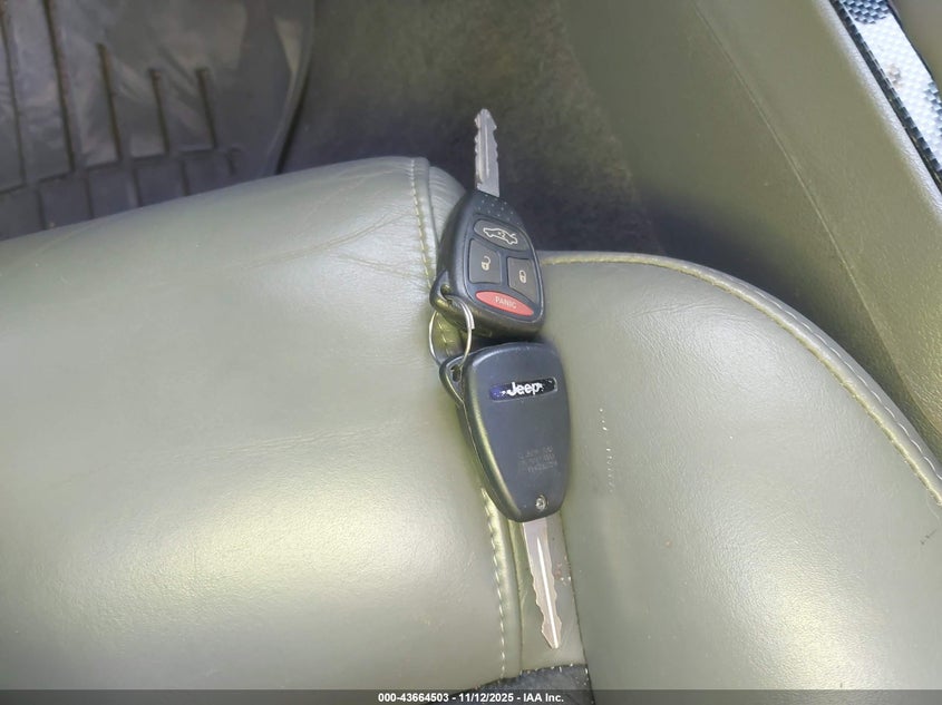 2006 Jeep Grand Cherokee Srt8 VIN: 1J8HR78326C300185 Lot: 43664503