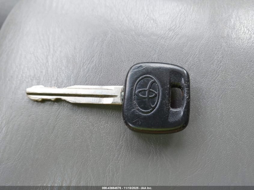 2005 Toyota Camry Le VIN: 4T1BE32K05U007715 Lot: 43664576