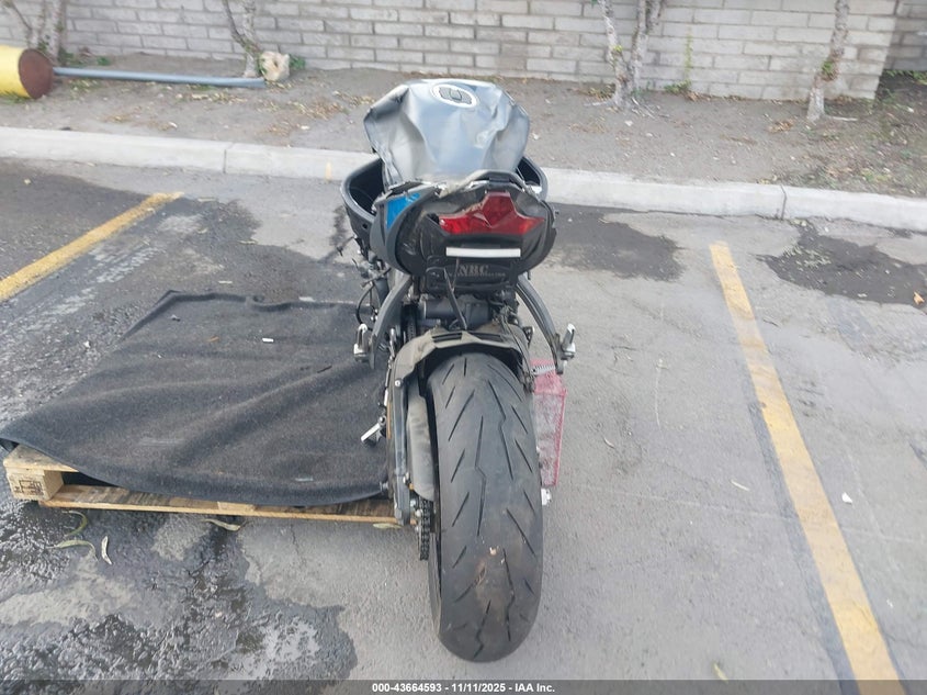 2025 Kawasaki Zx636 K VIN: JKBZXJJ14SA021856 Lot: 43664593