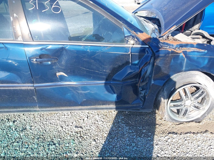 2004 Toyota Camry Le VIN: 4T1BE32K04U295282 Lot: 43664638