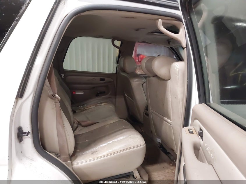 2002 GMC Yukon Denali VIN: 1GKEK63U82J325806 Lot: 43664641