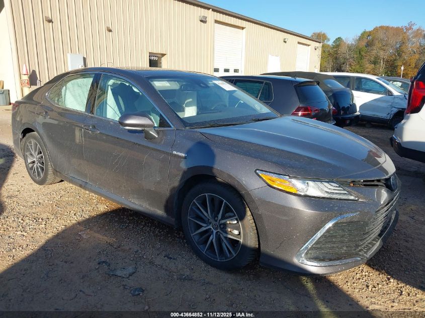 TOYOTA CAMRY HYBRID XLE HYBRID