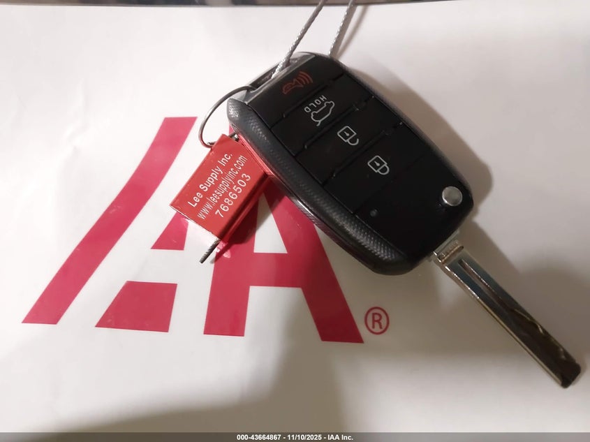 2015 KIA SORENTO LX - 5XYKT3A66FG559009