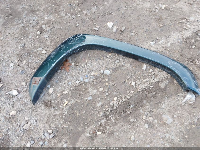 2002 Chevrolet Tahoe Z71 VIN: 1GNEK13Z32R328115 Lot: 43664922