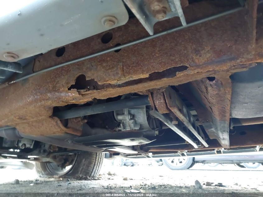 2002 Chevrolet Tahoe Z71 VIN: 1GNEK13Z32R328115 Lot: 43664922