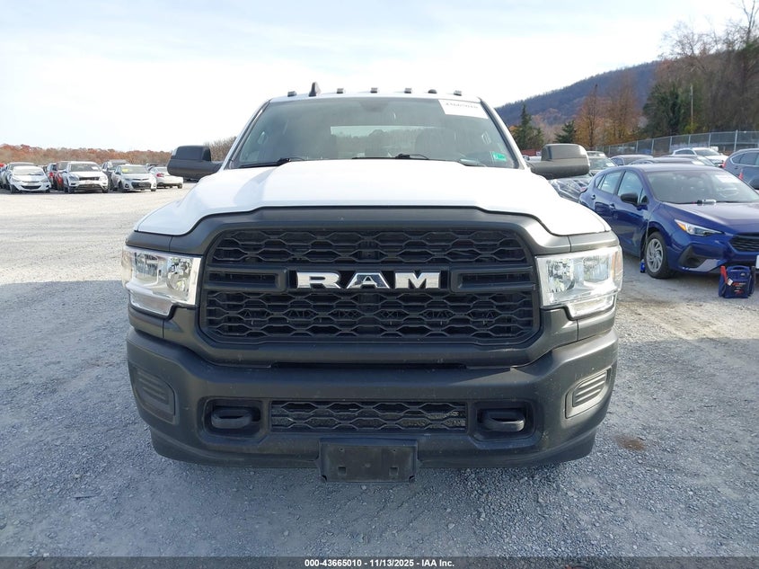2021 Ram 2500 Tradesman 4X4 8' Box VIN: 3C6UR5HJ6MG512131 Lot: 43665010