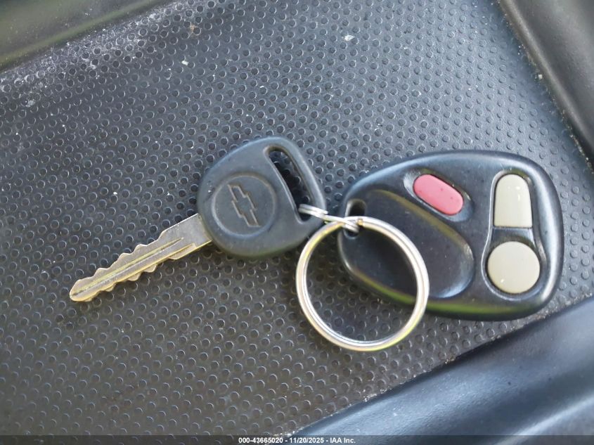 2001 Chevrolet Silverado 1500 Ls VIN: 2GCEK19T011396195 Lot: 43665020