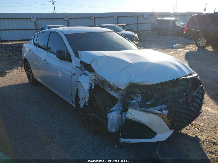 NISSAN ALTIMA SR FWD