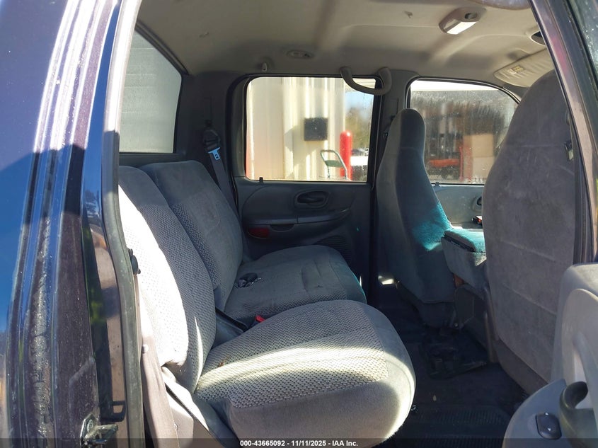 2001 Ford F-150 Harley-Davidson Edition/King Ranch Edition/Lariat/Xlt VIN: 1FTRW07W41KE95731 Lot: 43665092