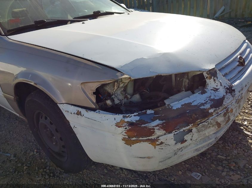 1999 Toyota Camry Le VIN: 4T1BG22K9XU877308 Lot: 43665103