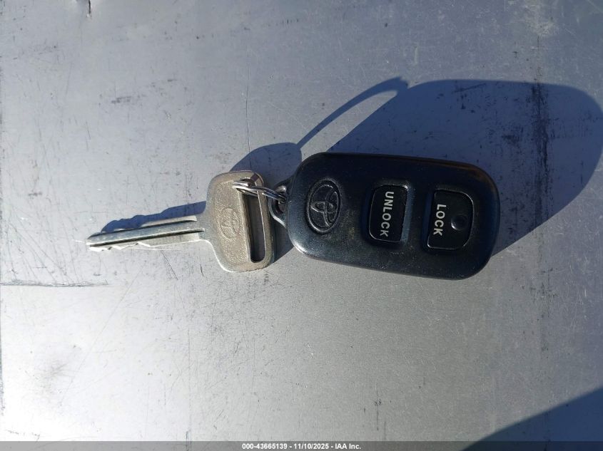 2004 Toyota Corolla Le VIN: 1NXBR32E74Z271060 Lot: 43665139