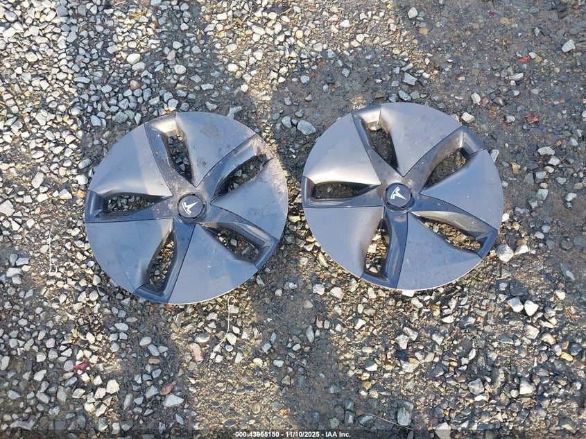 2019 Tesla Model 3 Long Range/Performance VIN: 5YJ3E1EB4KF211771 Lot: 43665150