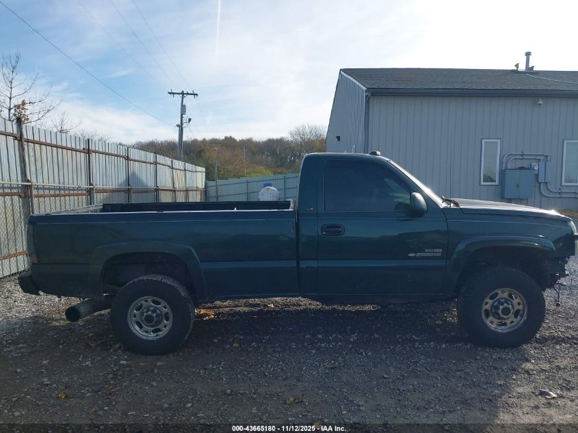 2005 Chevrolet Silverado 2500Hd Work Truck VIN: 1GCHC24U75E132413 Lot: 43665180