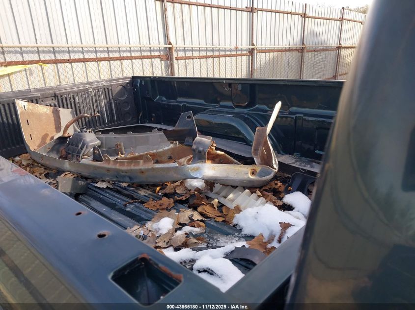 2005 Chevrolet Silverado 2500Hd Work Truck VIN: 1GCHC24U75E132413 Lot: 43665180