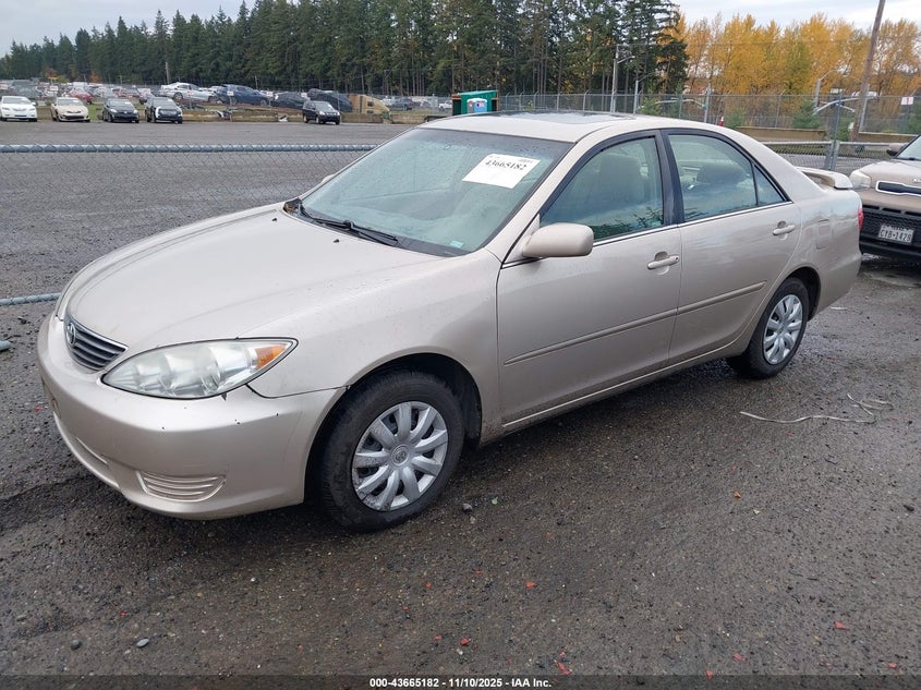 4T1BE32KX5U536167 2005 TOYOTA CAMRY photo no. 2