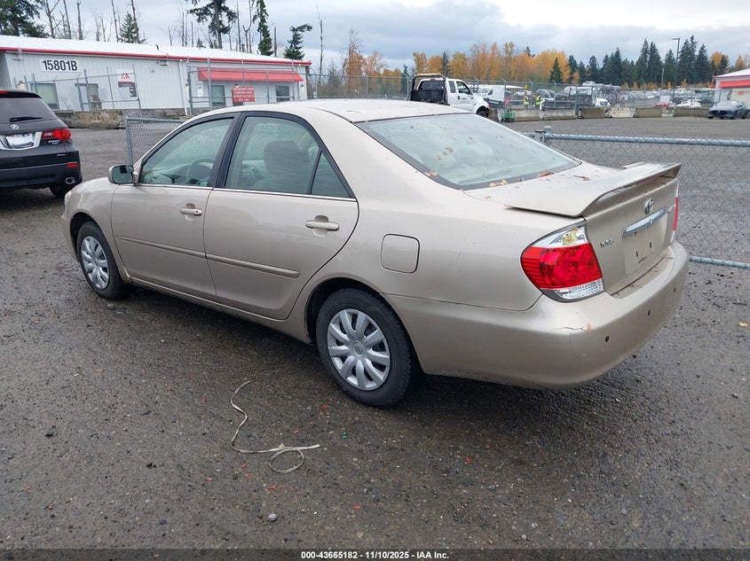 4T1BE32KX5U536167 2005 TOYOTA CAMRY photo no. 3
