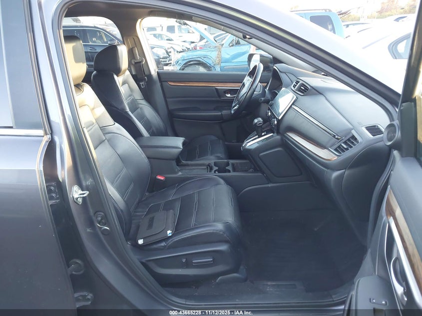 7FARW2H98JE000842 2018 HONDA CR-V photo no. 5